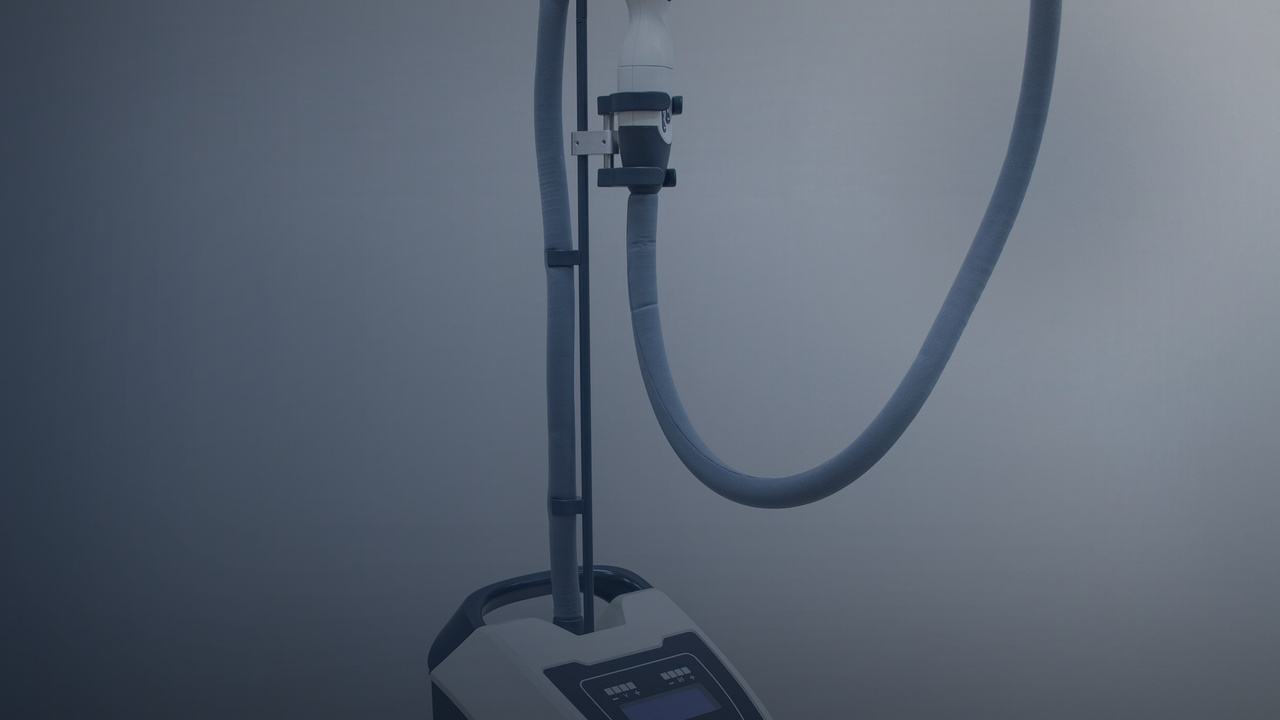 对话式建档、报告上传与模型分析，正在重构健康管理产品体验